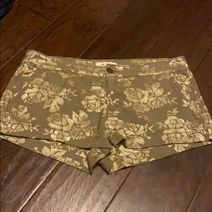 Hollister gold floral design shorts
